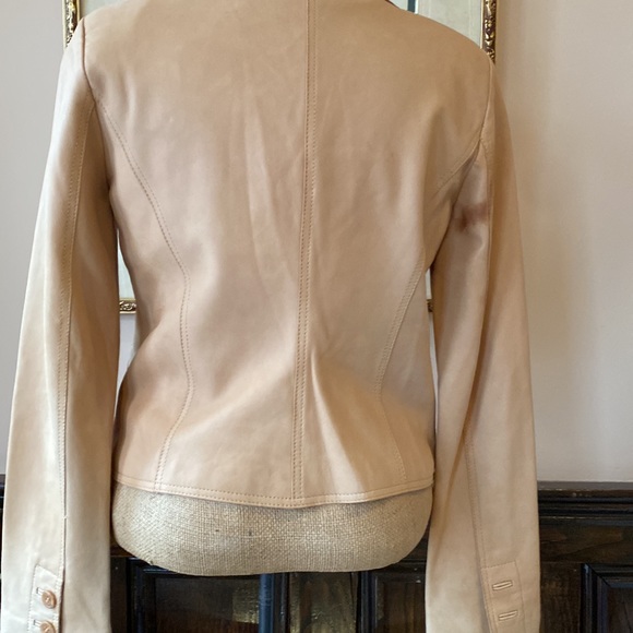 New Frontier super soft 100% genuine Leather in a soft chamois color. Size 8 - Picture 3 of 8